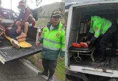 Escolares salvan de morir tras caer rayo en cancha deportiva donde jugaban en Cusco