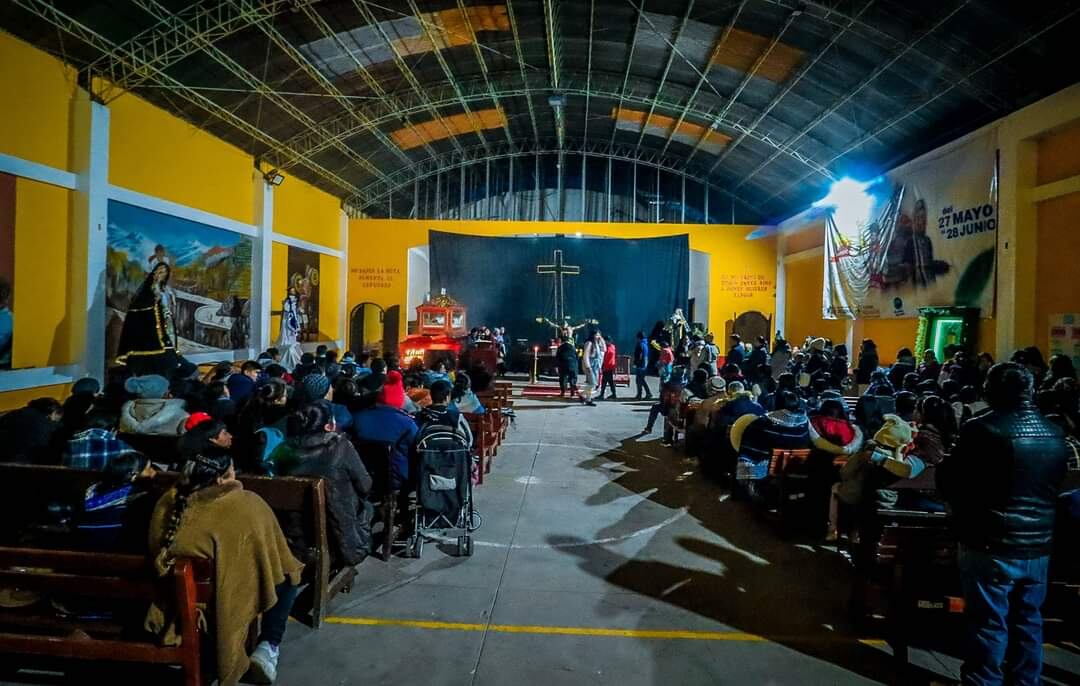 Misa previa a la procesión en Viernes Santos. (Foto: Difusión)