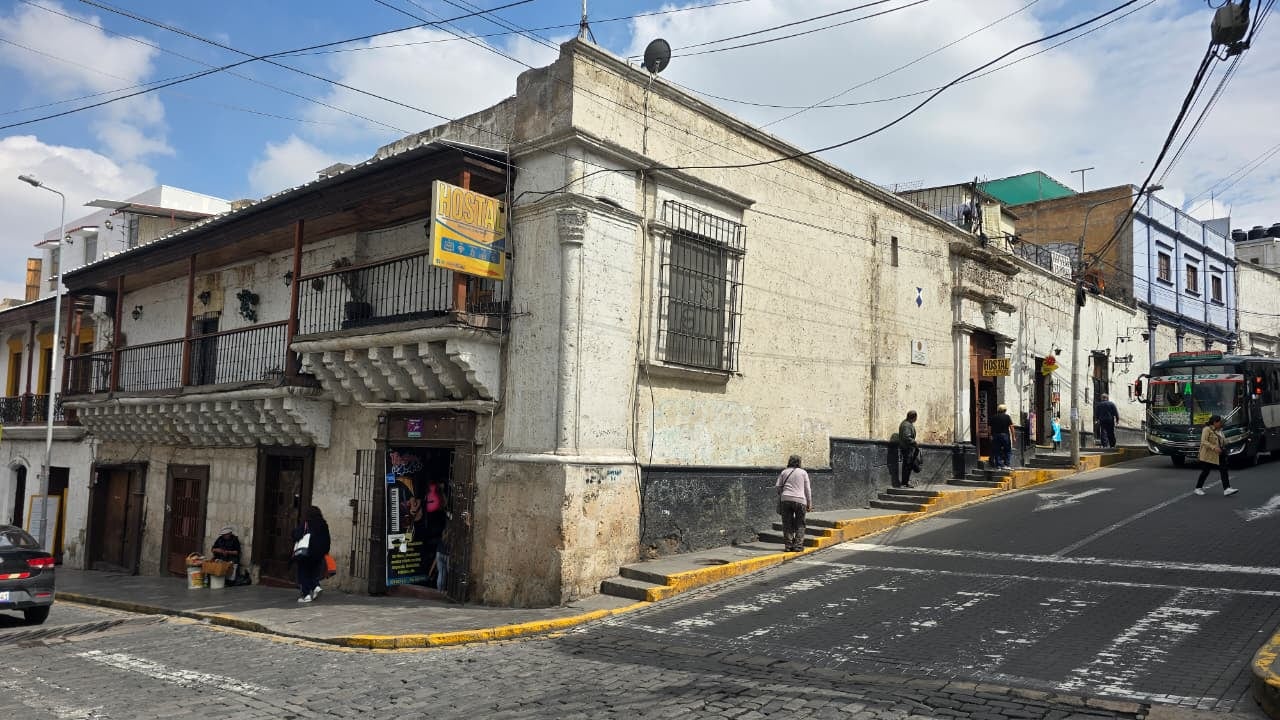 Calle Puente Bolognesi de Arequipa. (Foto: Yunsu Pariapaza/@photo.gec)