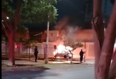 Trujillo: Auto se incendia en la avenida Jesús Nazareth