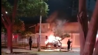 Trujillo: Auto se incendia en la avenida Jesús Nazareth