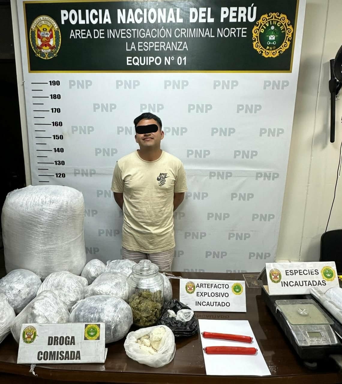 “Cojo” negó que la droga le pertenezca, pero no supo explicar cómo es que la marihuana se encontraba en su casa.Tampoco supo qué decir sobre la forma en la que consiguió los aparatos explosivos.