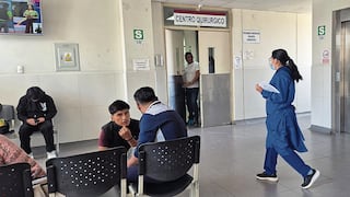 Exigen transparencia en caso de madre fallecida en sala de cirugía de Hospital Municipal de Arequipa