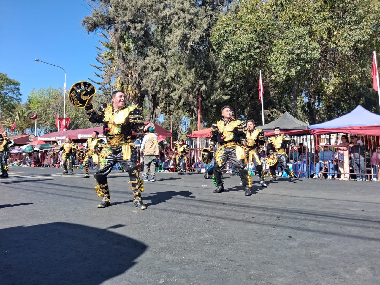 Pasacalle de Luces de la Candelaria 2026 en Arequipa. (Foto: Flor Barrios/@photo.gec)