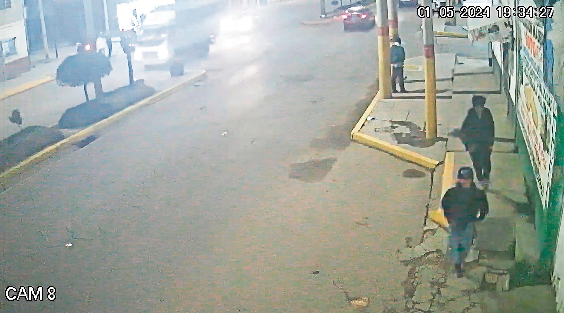 Roban sin que les importe la presencia de otras personas