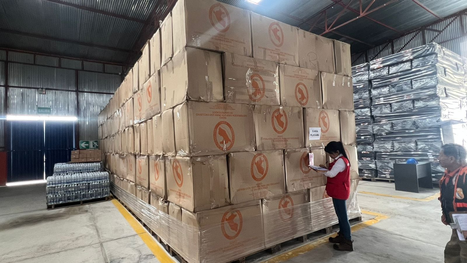Revelan riesgos en almacenes para bienes de ayuda humanitaria en Arequipa, Lambayeque y Tumbes. Foto: Contraloría.