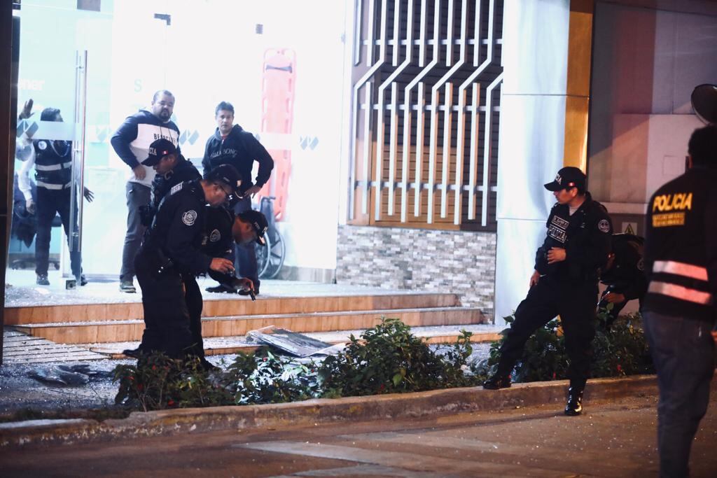 “Se informa que la alcaldesa (Malca Schnaiderman) solicitó al gobierno central declarar en Estado de Emergencia al distrito linceño, ya que viene siendo atacado por las mafias de la trata de personas”, se lee en el comunicado.