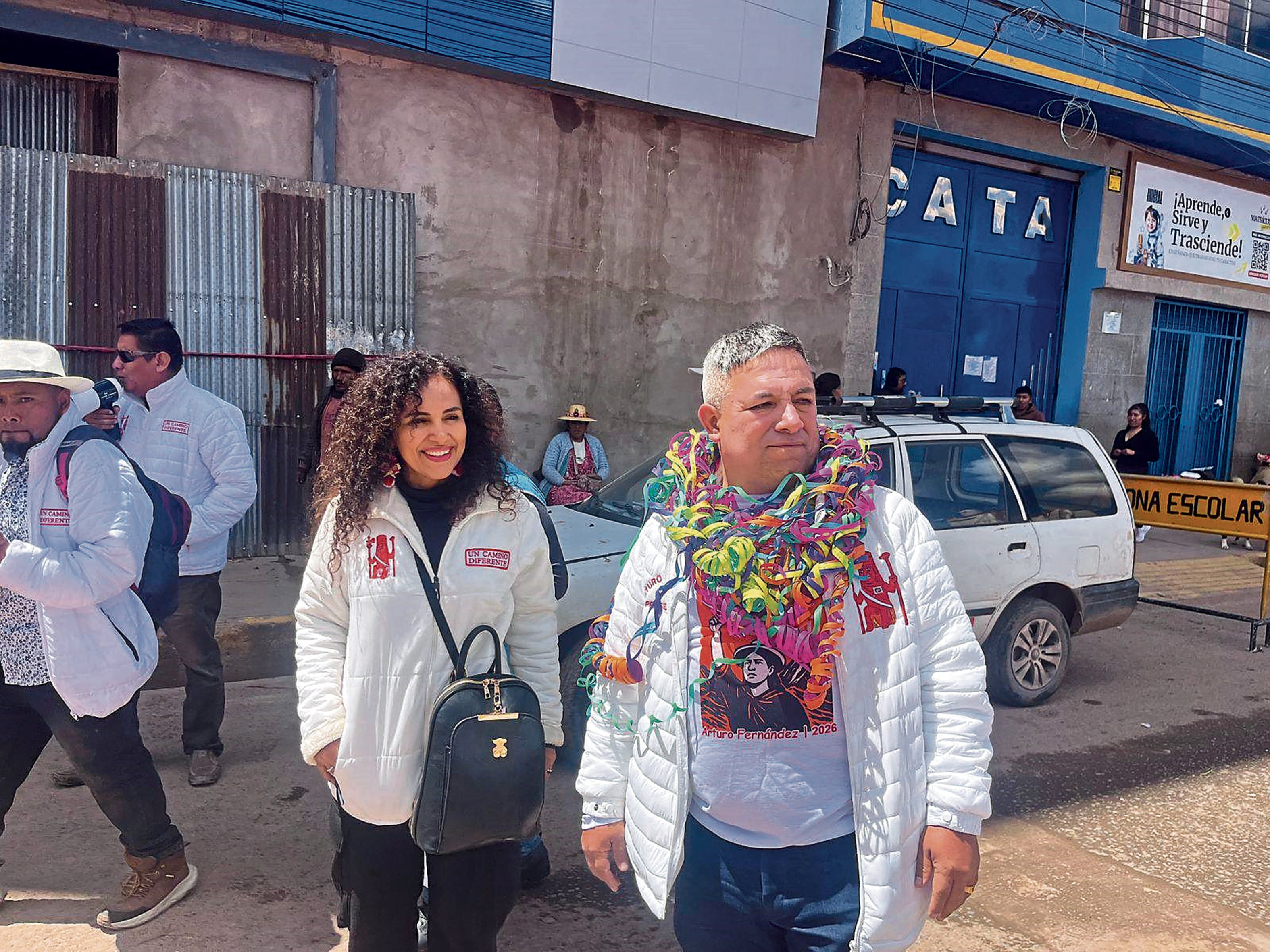Antes de irse tildó de “desleal” a su hermana. Denominado “Loco de Moche” también solicitó la autoexclusión a su candidatura a la vicepresidencia porque no consignó su sentencia en su hoja de vida.