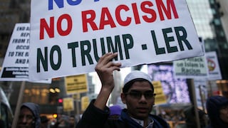 Estados Unidos: Protestan contra Donald Trump al frente de su edificio