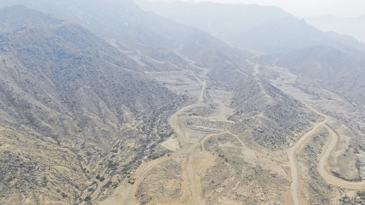 Muros permitirán disminuir fuerza y velocidad del agua, así como retener sedimentos. Según el proyecto de solución integral, líquido será derivado al río Moche.