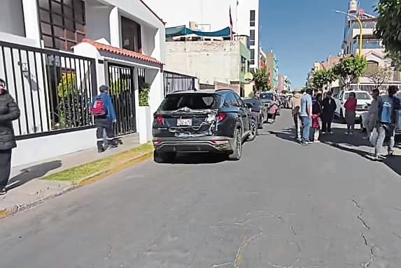 Accidente ocurrió en la urbanización Piedra Santa, distrito de Yanahuara. Foto: GEC.