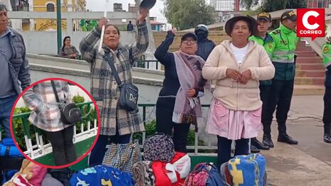 Transportistas se encadenan frente a la Municipalidad de Huancayo y exigen renuncia de gerente de Tránsito