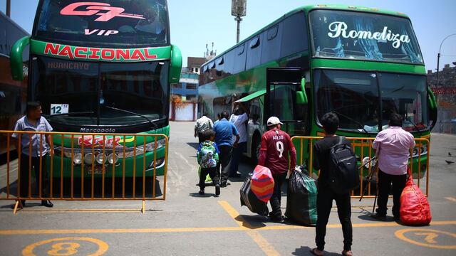 Suspenden viajes a Ica ante bloqueos en la Panamericana Sur por protestantes que demandan nuevas elecciones