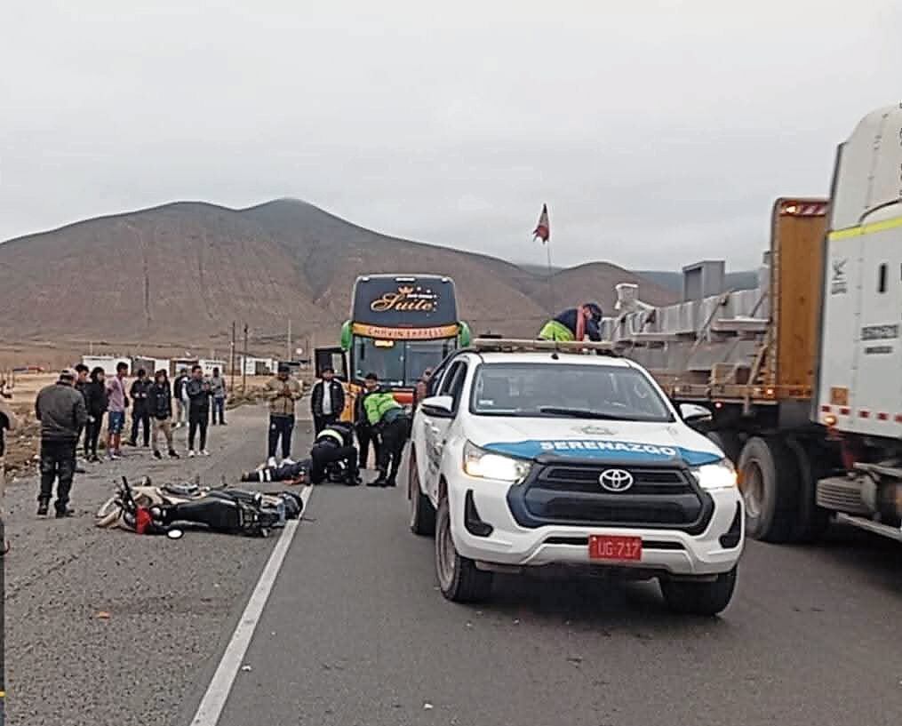 Trabajador quedó tendido en la vía, en tramo Atiquipa-Chala. Foto: GEC