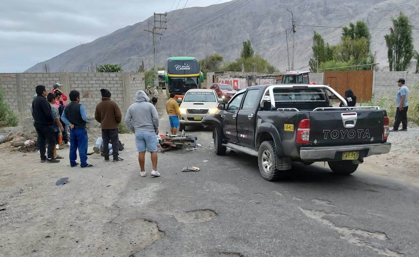 Arequipa: un motociclista herido por choque con camioneta en Ocoña (Foto: Camana Go)