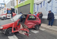 Arequipa: Ambulancia de EsSalud choca con automóvil y deja un herido