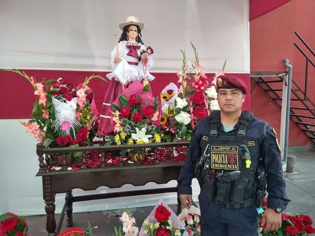 El suboficial de la Policial Nacional Alexander Liendo Aparicio, falleció la tarde de ayer en la clínica Arequipa. (Foto: Cortesía)
