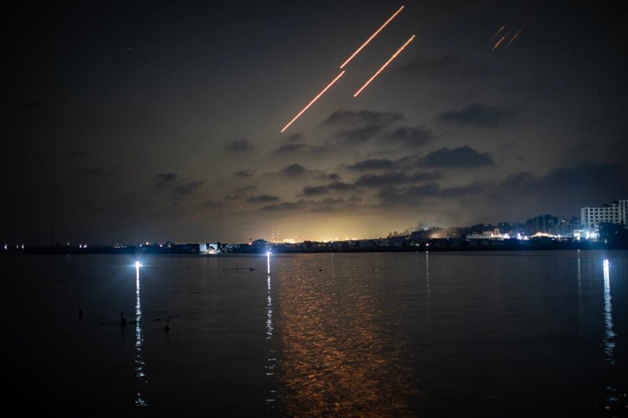 GAZA (---), 13/06/2025.- Iranian missiles passed through the airspace of the Gaza Strip before striking targets inside Israel, 13 June 2025. Israels military has identified missiles being launched from Iran towards the territory of Israel in retaliation following overnight airstrikes on Iranian targets. EFE/EPA/HAITHAM IMAD