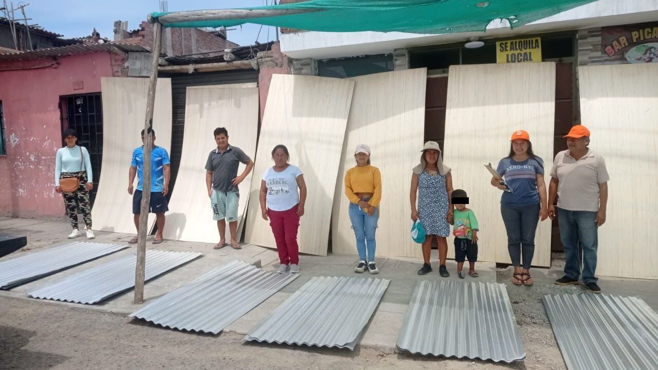 El alcalde del distrito de Salaverry, Carlos Arroyo, adquirió ayuda humanitaria y conformó brigadas comunitarias.