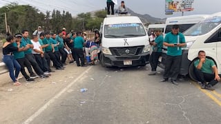 La Libertad: Bloquean carretera en protesta por asesinato de gerente de empresa Turismo Chao