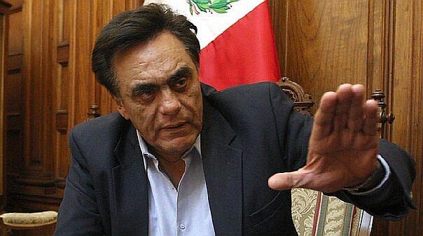 Excanciller Luis Gonzales Posada.