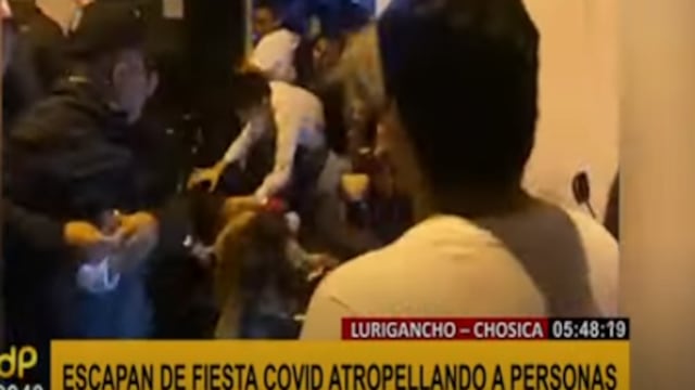 Decenas de jóvenes escapan de fiesta COVID-19 en Chosica para no ser detenidos por la policía