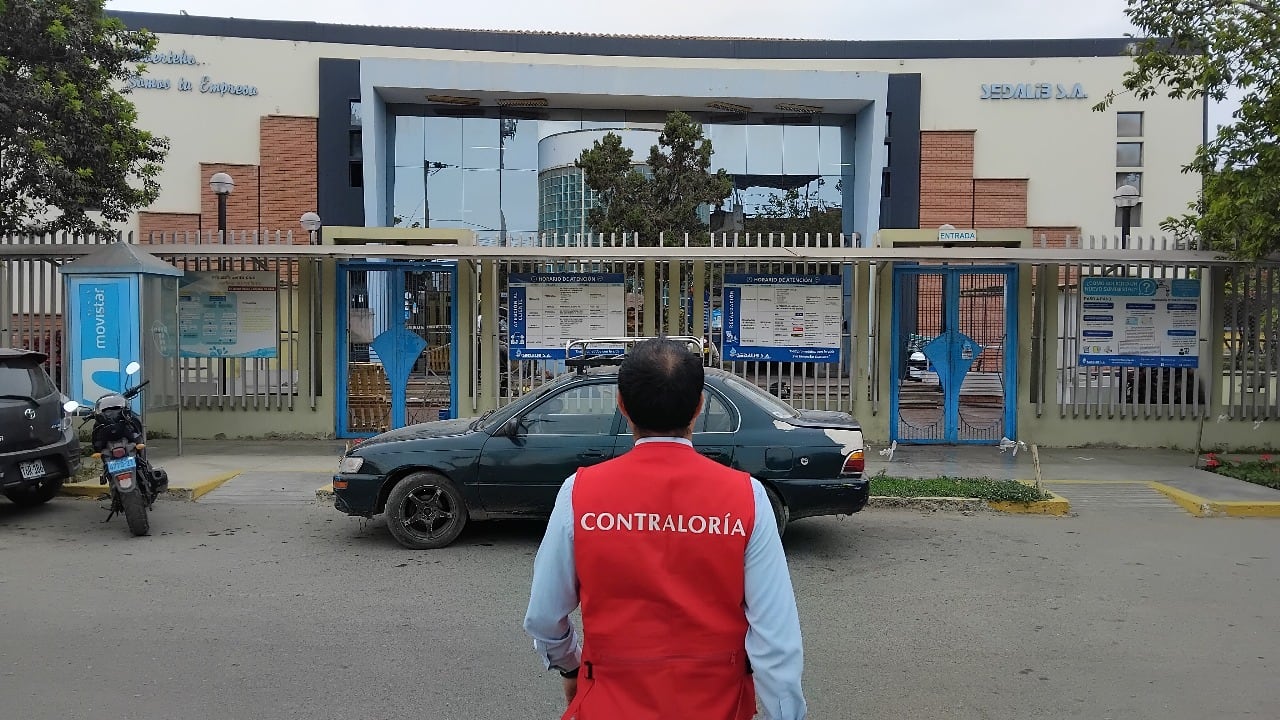 Contraloría cuestiona proceso por S/ 309 mil porque la empresa no advirtió que médico ocupacional entregó certificados falsos para acreditar experiencia.