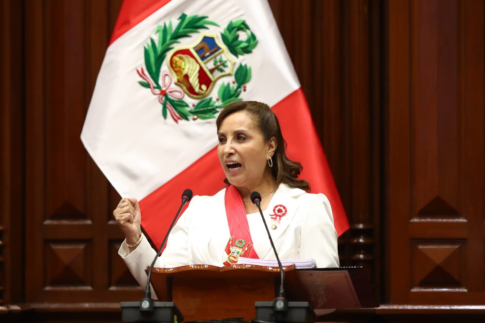 Presidenta de la República dio un mensaje de más de tres horas y aseguró que vía que conecta a Ascope con el resto del proyecto de irrigación se ejecutará con una inversión de US$ 116 millones, pese a que el mismo gobernador regional César Acuña dijo días atrás que se podrían perder 107 mil hectáreas en proceso judicial. (Foto: GEC)