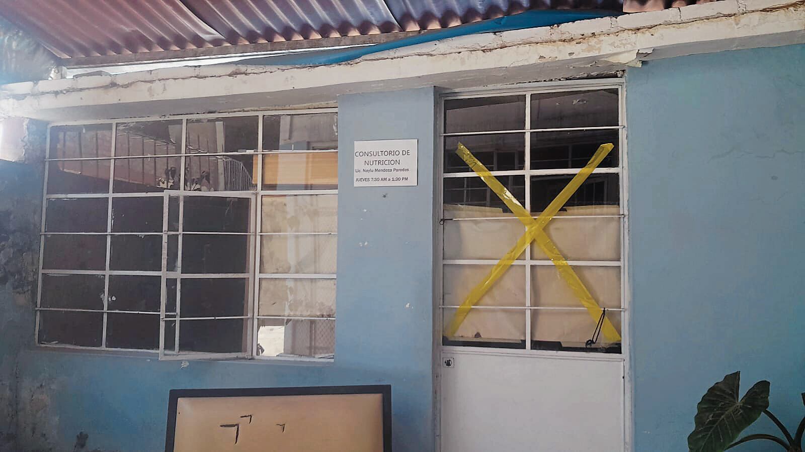 Daños en centro de salud no solo afecta a pacientes, sino también al personal médico. Foto: GEC.