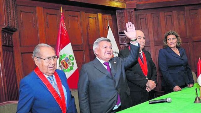 La Libertad: César Acuña inicia transferencia y anuncia cambios