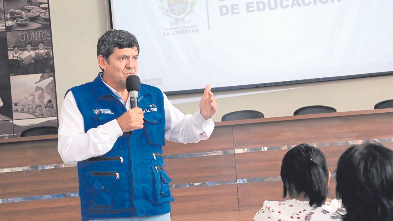 Ever Cadenillas dice que lo citarán por tercera vez para que rinda cuentas sobre estado de colegios en la región. Advierte que si no acude lo quejarán ante César Acuña.