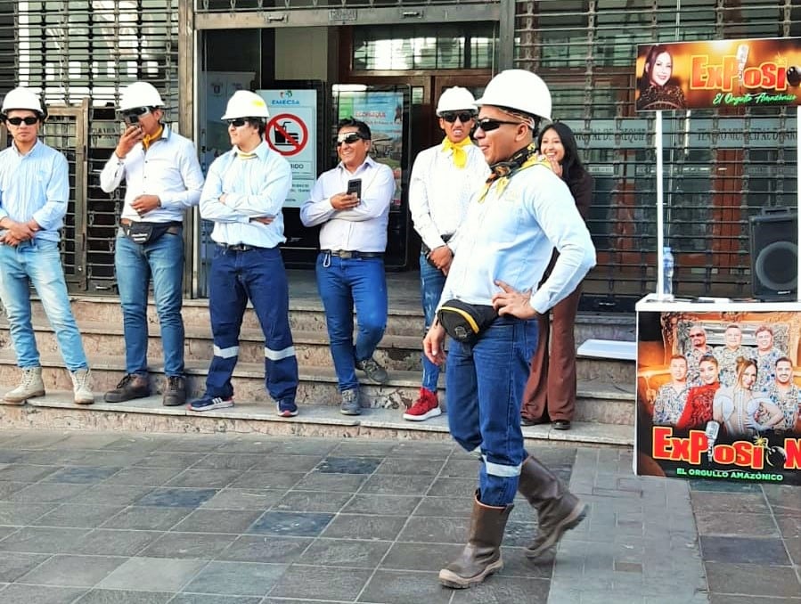 "Ingeniero bailarín" en la calle Mercaderes de Arequipa. Foto: GEC