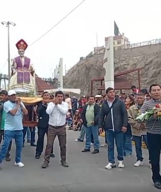 Islay celebra a San Pedro y San Pablo con procesiones y danzas