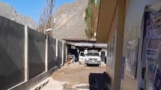 Arequipa: Hermanos mueren en accidente y sus cuerpos están más de un día sobre una camioneta policial