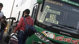 Paro agrario: empresas de transporte mantienen salidas pese a bloqueos en carreteras del norte