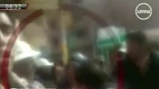 Puno: Mujer golpea a policía por imponerle papeleta
