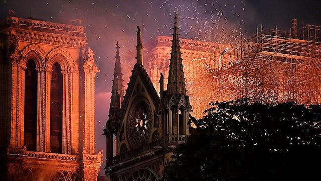 Catedral de Notre Dame: ¿Existen peligros al apagar el incendio con agua? (FOTOS)