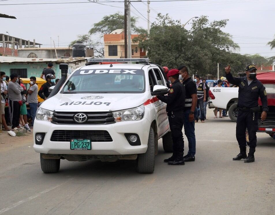 Dueños de restaurantes y pollerías se reunieron con oficiales de la PNP y acordaron estrategias contra los delincuentes