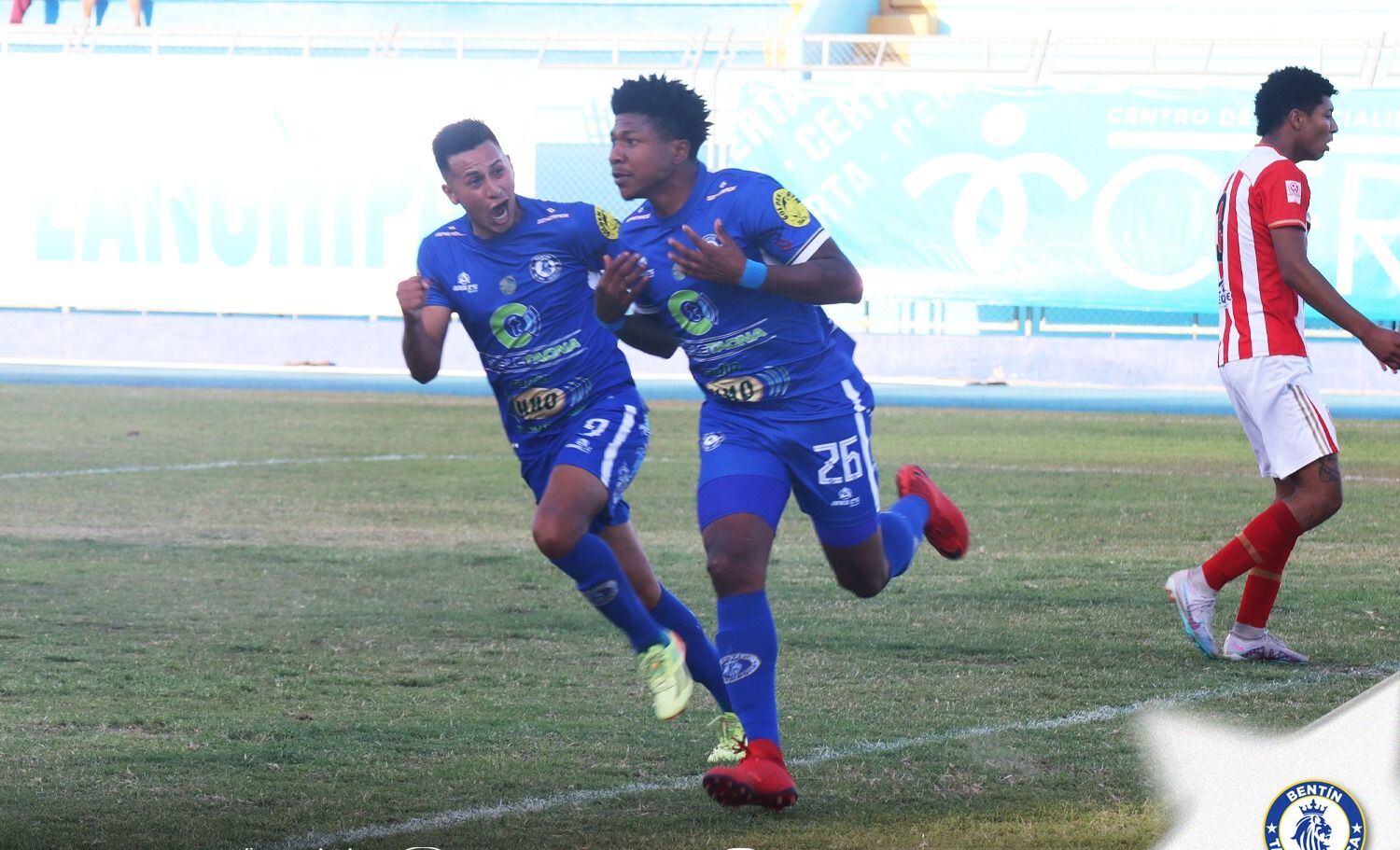 Las dianas fueron anotadas por Kevin Laura de penal a los 28 y por Saúl Reyes a los 66. (Foto: Cortesía Bentín Tacna Heroica)