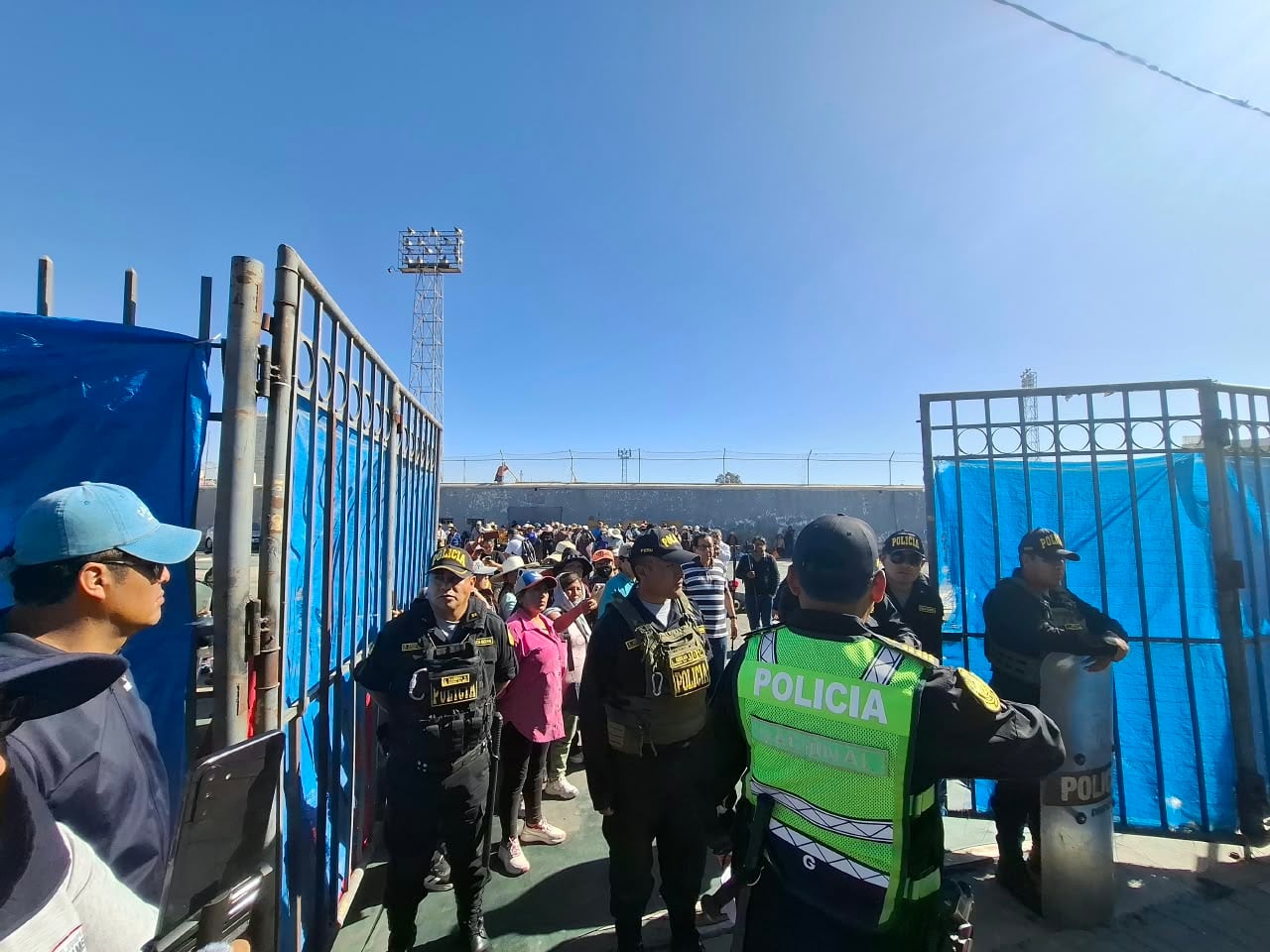 Recuperan explanadas norte y occidente del estadio Melgar, ubicado en el Cercado de Arequipa. (Foto: Graciela Fernández/@photo.gec)