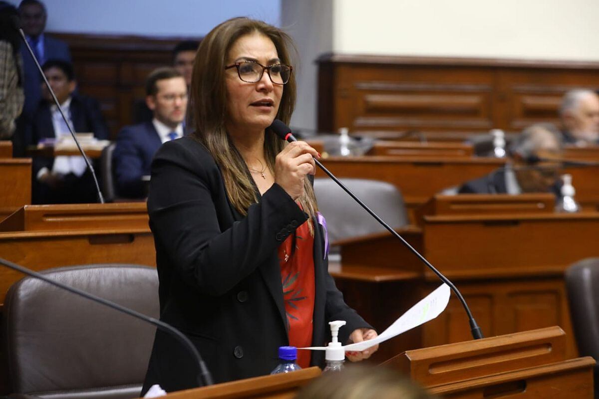 Carlos Marina, quien denunció este caso, afirmó que el Ministerio Público está haciendo un buen trabajo y cree que pronto se verán resultados. Ratificó que blindaje no se repetirá. (Foto: Congreso)