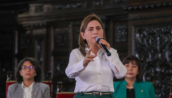 La ministra de Salud, Rosa Gutiérrez, podría ser censurada por el Congreso debido a su mal manejo de la emergencia del dengue. (Foto: @Minsa_Peru)