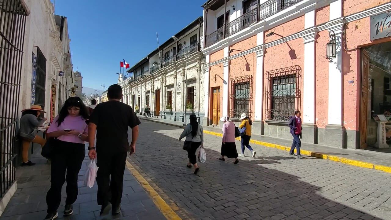 Las calles del Centro Histórico de Arequipa son para los peatones. (FOTO: GEC)