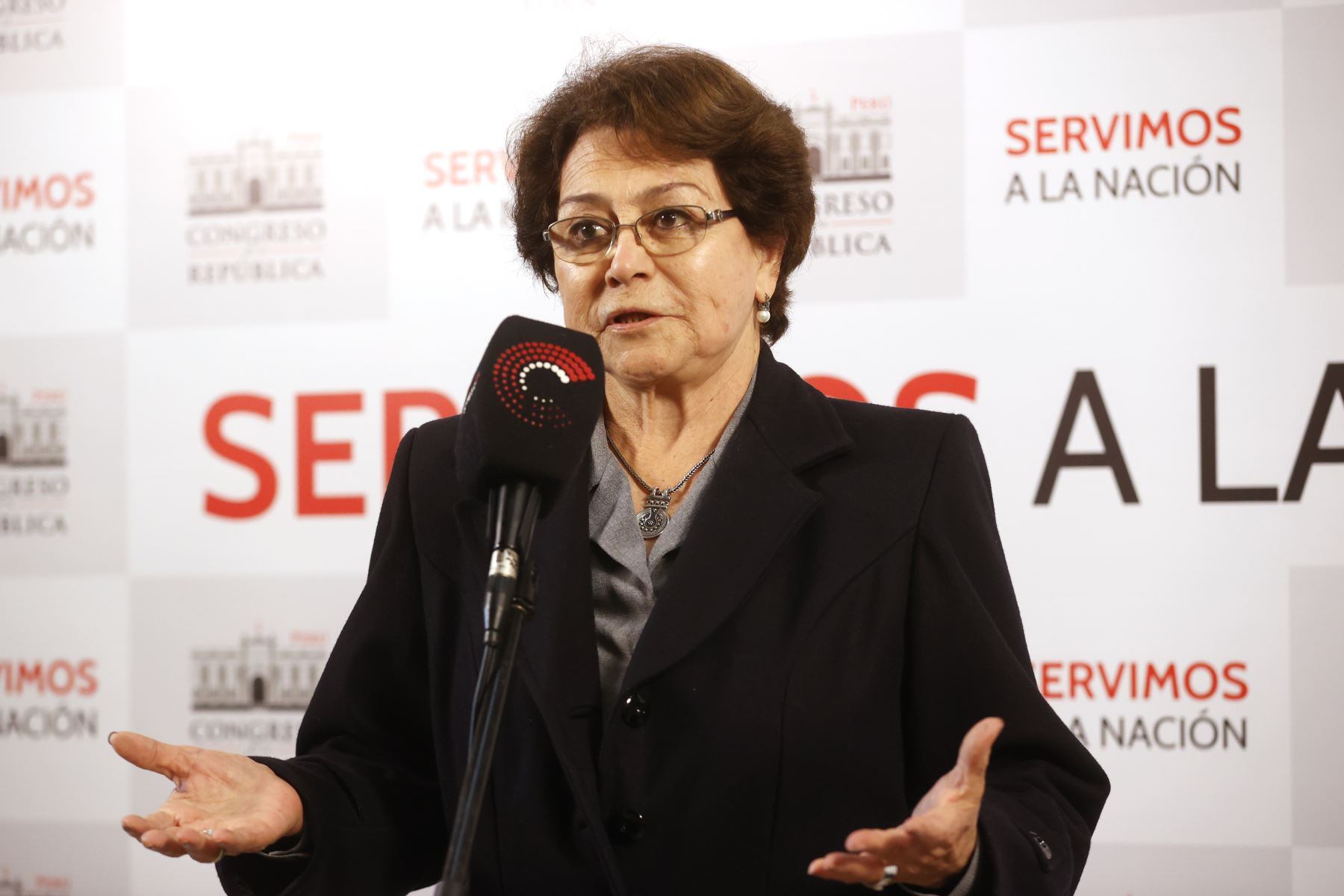 Gladys Echaíz: “Creo que merece más estudio para no beneficiar a los infractores de la ley penal. Hay que analizar el tema con detenimiento”.