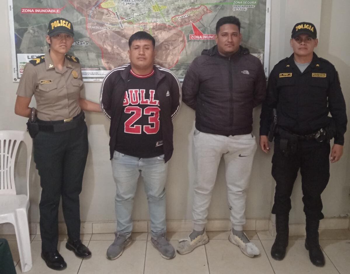 Sujetos coaccionaron a fémina en el frontis de su domicilio.