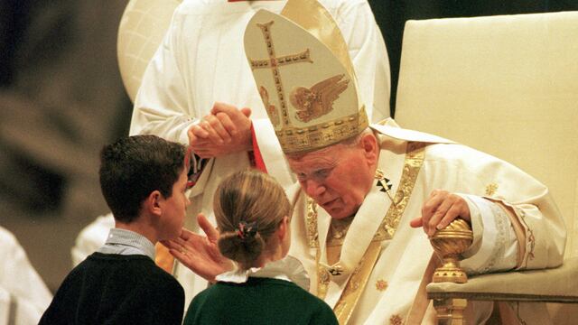 Juan Pablo II sabía de la pederastia en Polonia y ayudó a encubrir los casos, según investigación