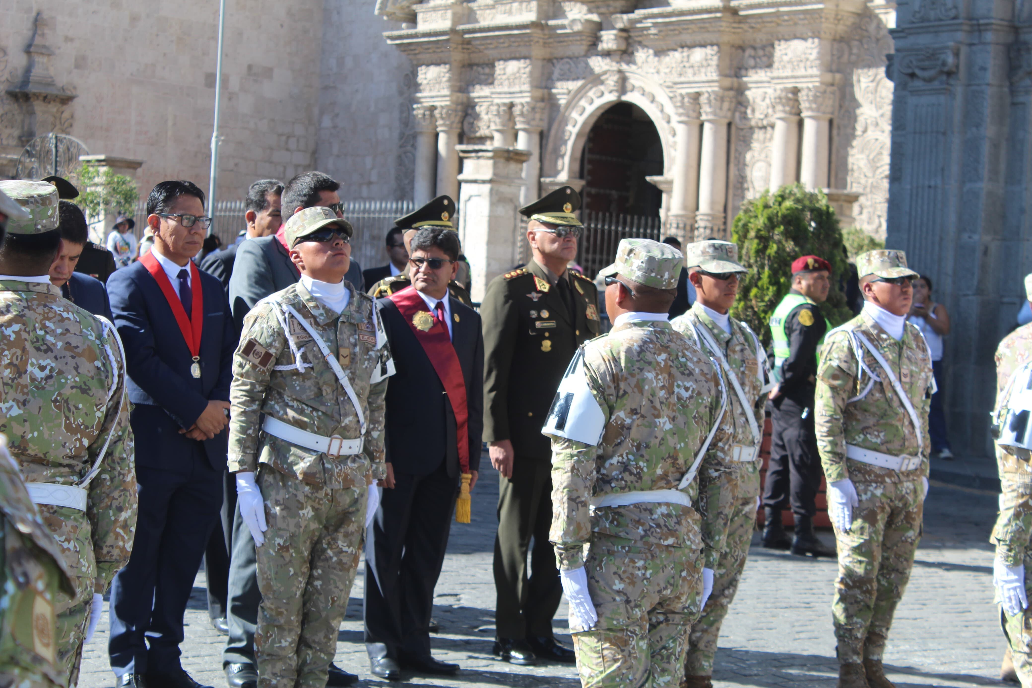 Desfile de la bandera por aniversario del Gobierno Regional de Arequipa. Foto: Álvaro Figueroa.