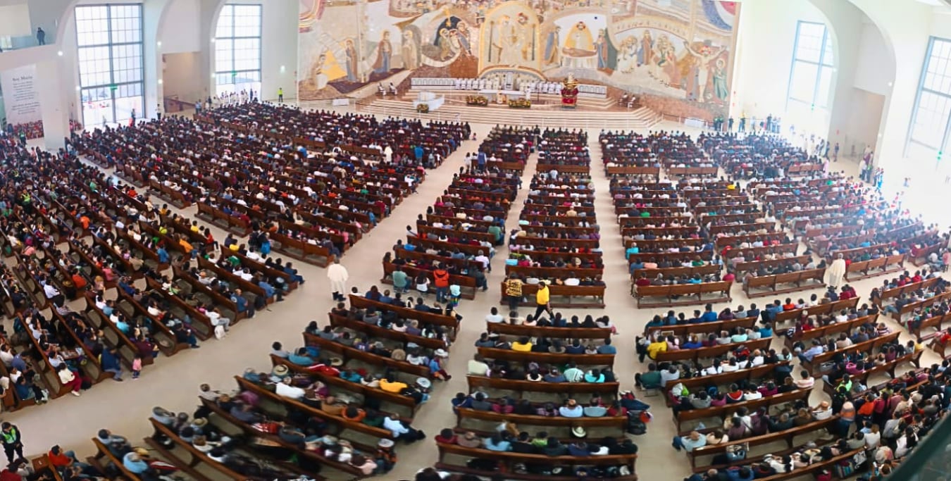 Miles de feligreses en el Santuario de la Virgen de Chapi en Polobaya, Arequipa. Foto: GEC.