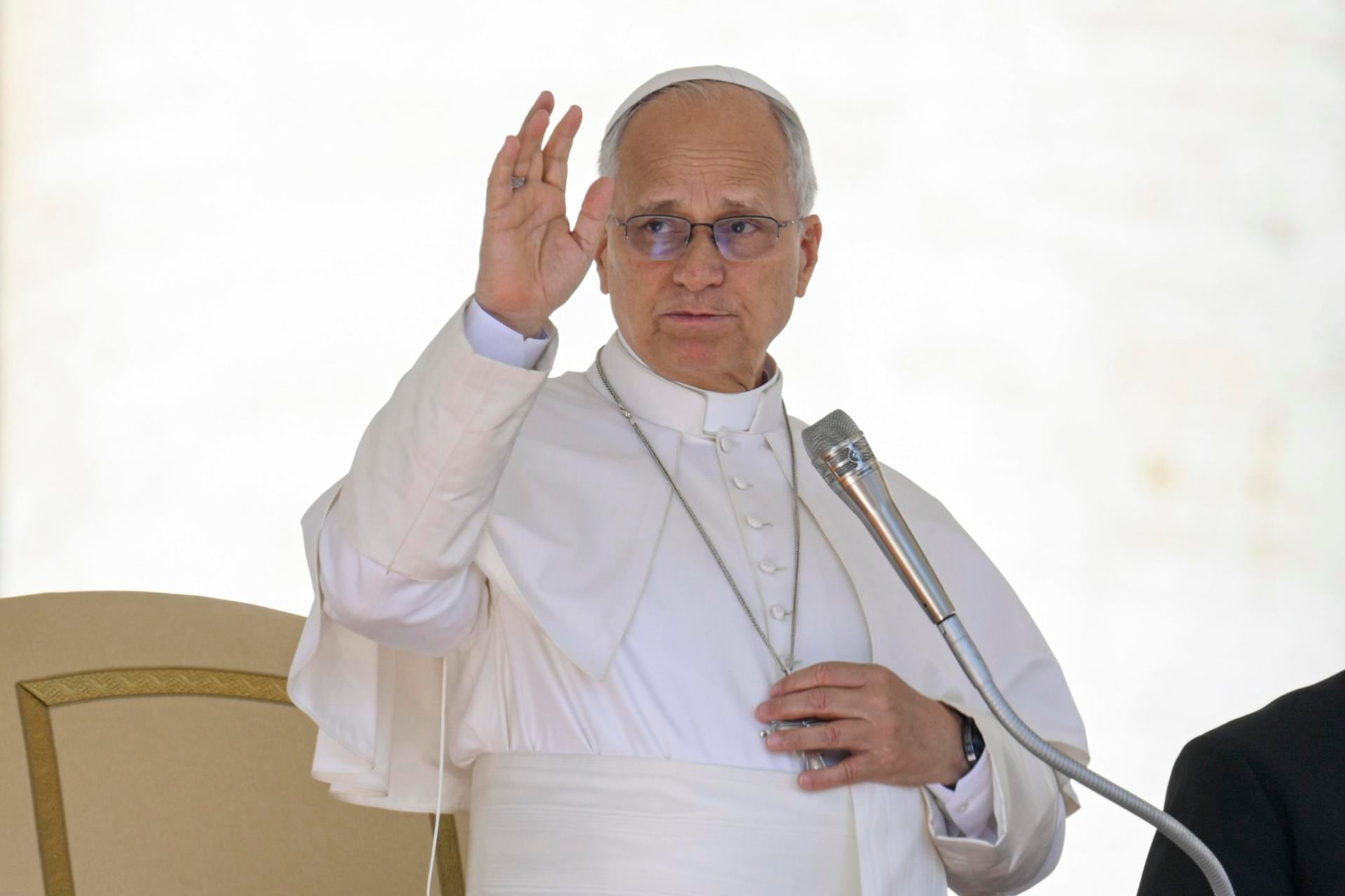 El papa León XIV presidiendo la audiencia general semanal en la Plaza de San Pedro, Ciudad del Vaticano, el 30 de septiembre de 2026. (EFE/EPA/VATICAN MEDIA).