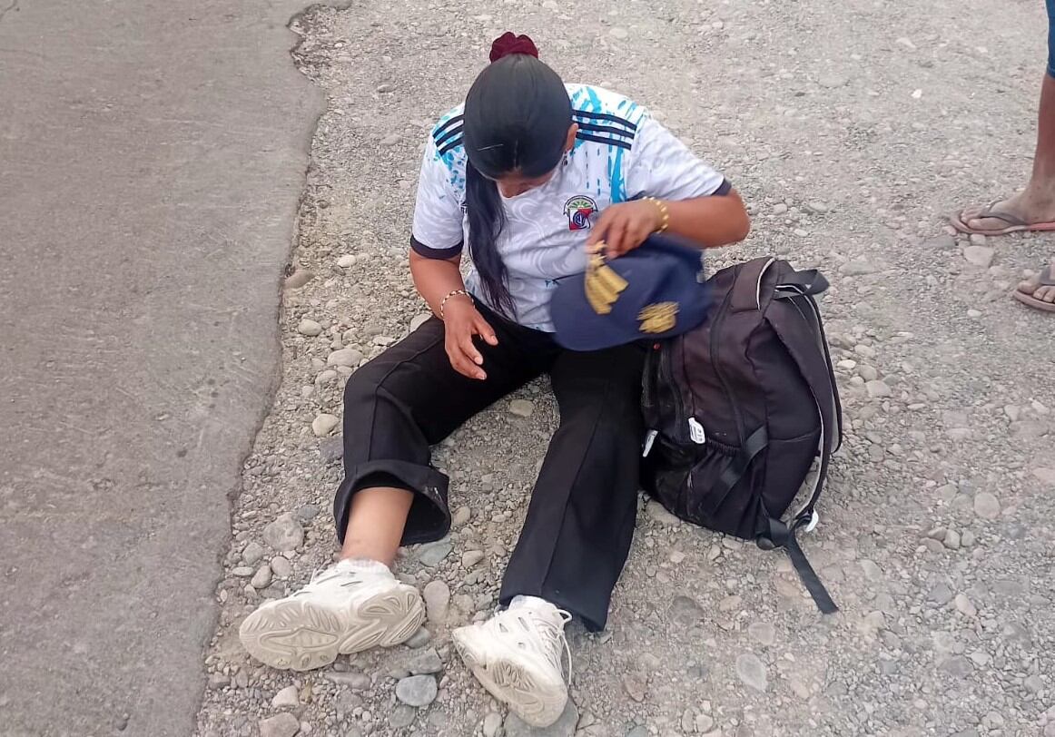 Una víctima de atropello permaneció varios minutos sentada en espera de la ayuda médica